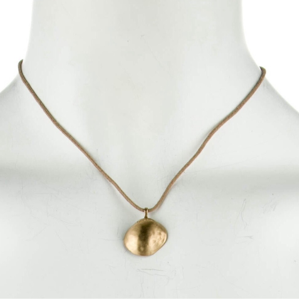 Me&Ro Shell necklace with cord ultra rare and retired